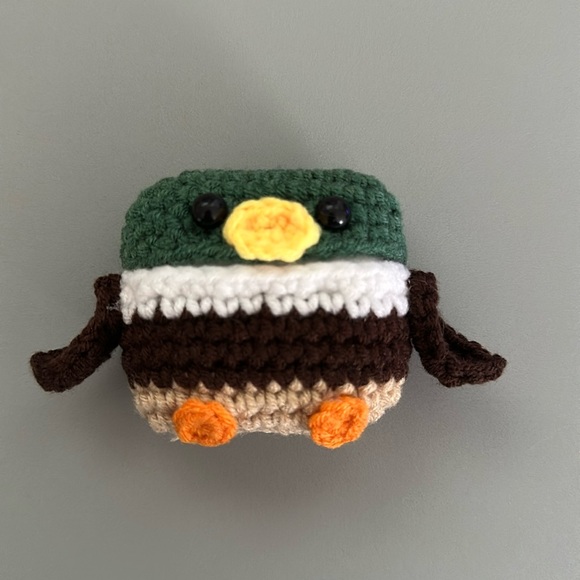 AirPods 3rd gen Goose Case - Picture 1 of 3